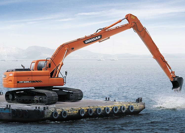 Doosan DX225LCA SLR с большим радиусом работ