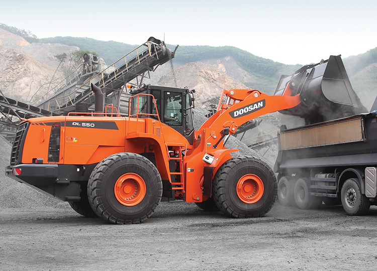 Фронтальний навантажувач Doosan DL550