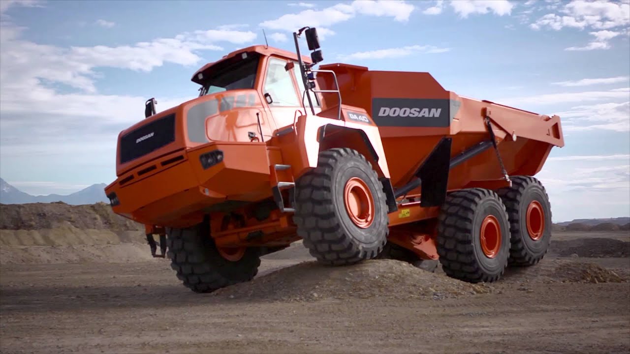 Самоскиди Doosan Moxy з шарнірною рамою