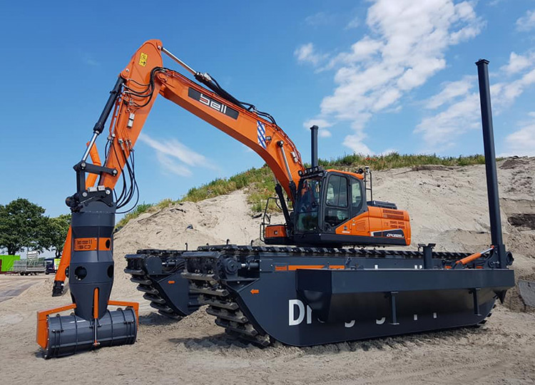 Экскаватор-амфибия Doosan DX225AM